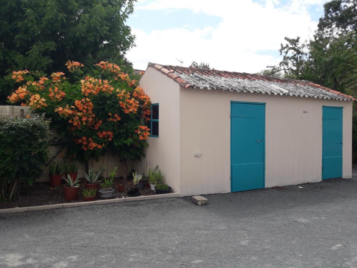 Le Logis De Lange Apt Les Aigrettes Saint-Hilaire-la-Palud Ngoại thất bức ảnh