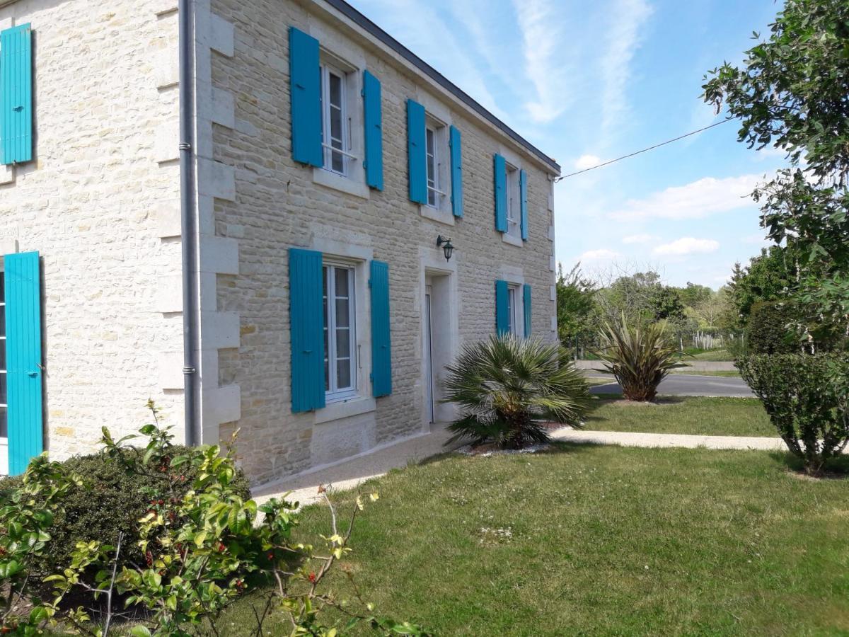 Le Logis De Lange Apt Les Aigrettes Saint-Hilaire-la-Palud Ngoại thất bức ảnh